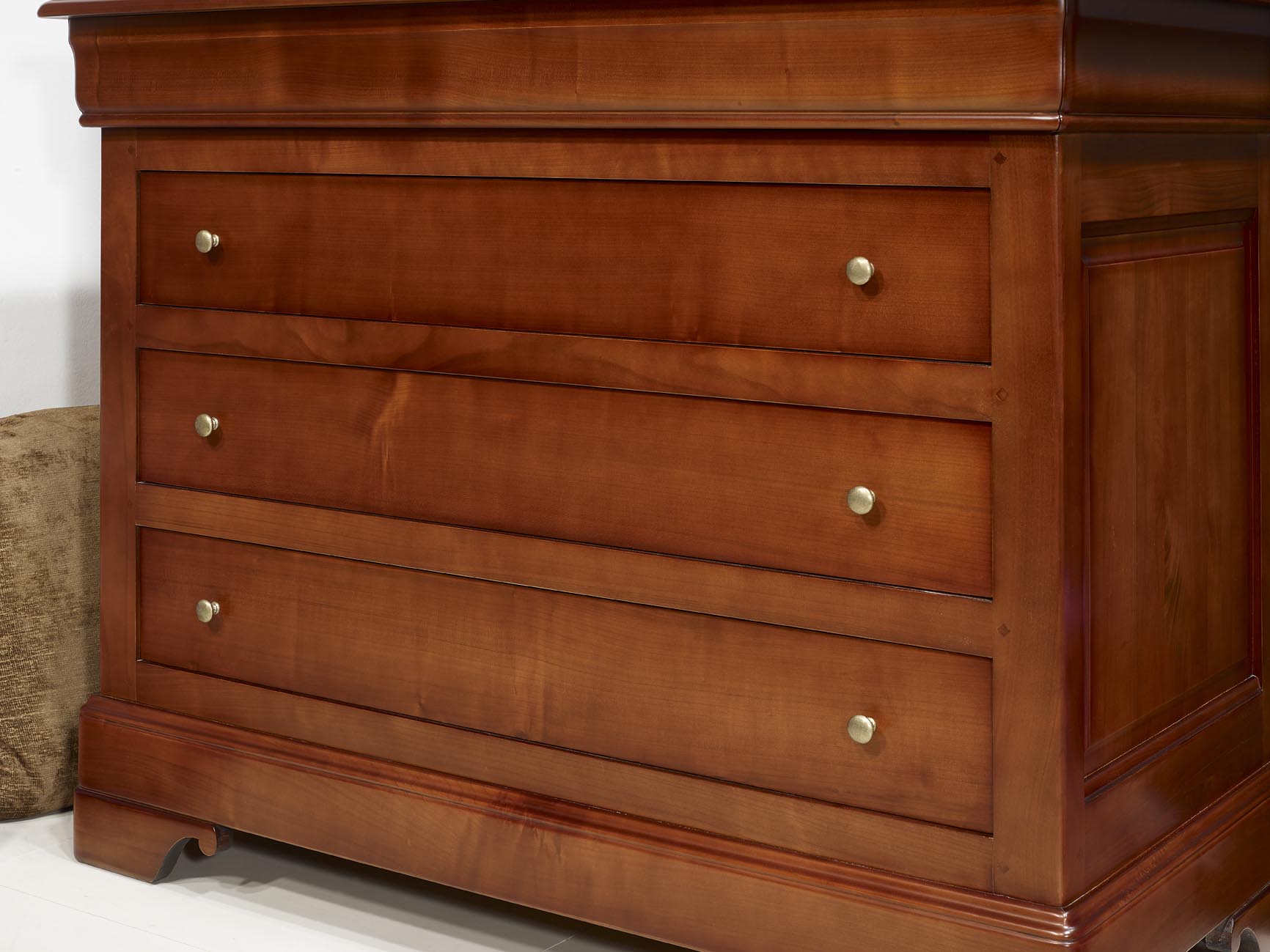 Commode Merisier Massif commode 4 tiroirs en merisier massif de style louis Commode Merisier Massif commode 4 tiroirs en merisier massif de style louis