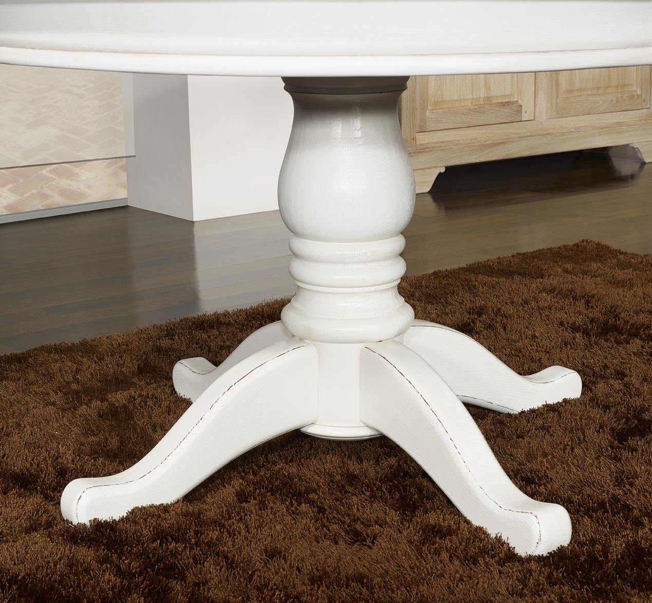 Table Ronde Pied Central En Ch Ne Massif De Style Louis Philippe ~ Table Ronde Bois Massif Avec Rallonge Table Ronde Pied Central En Ch Ne Massif De Style Louis Philippe ~ Table Ronde Bois Massif Avec Rallonge
