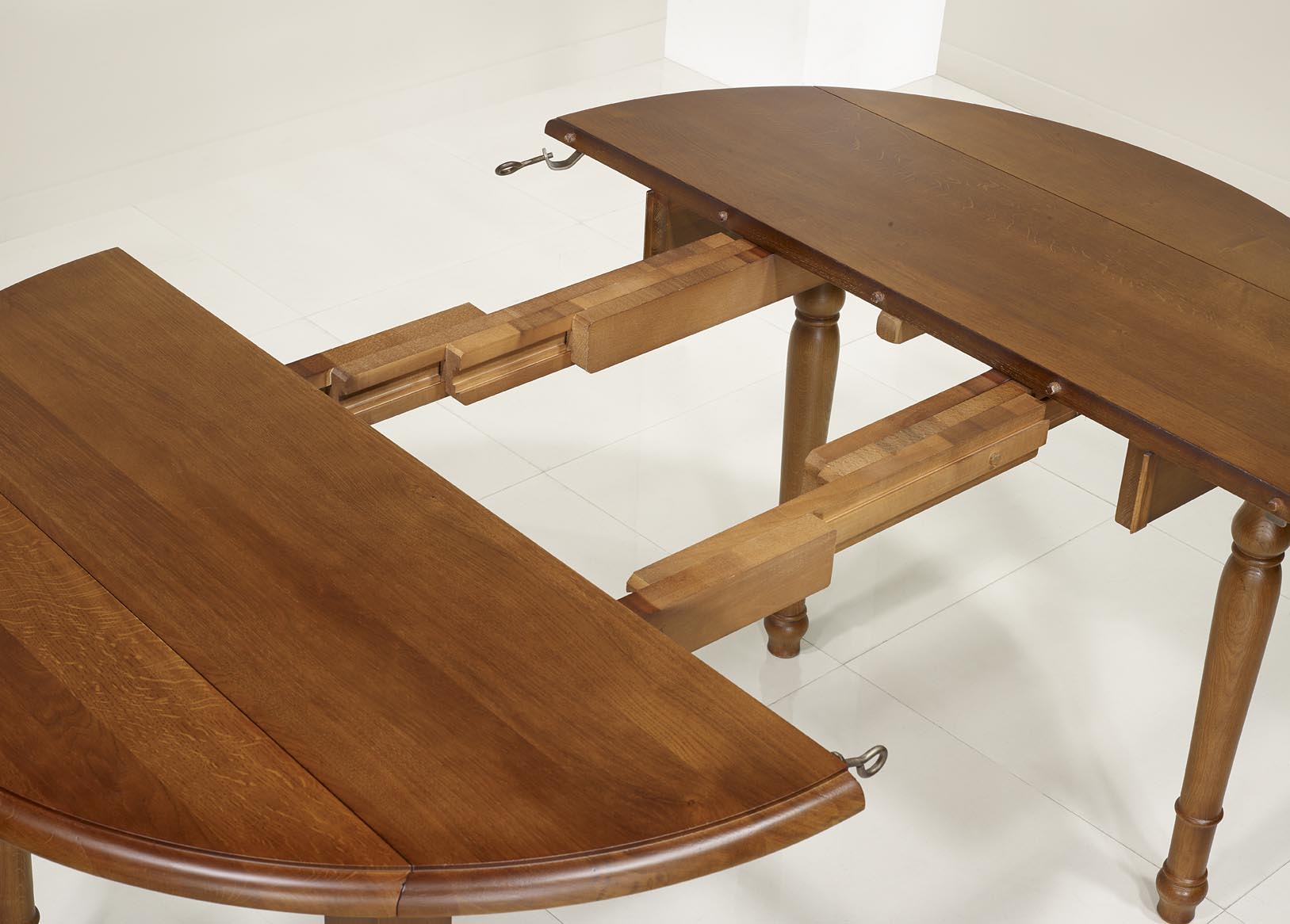 Table Ronde Volets Simon En Ch Ne Massif De Style Louis Philippe ~ Table Ronde Bois Massif Avec Rallonge Table Ronde Volets Simon En Ch Ne Massif De Style Louis Philippe ~ Table Ronde Bois Massif Avec Rallonge